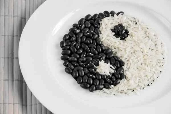 Can people with asthenospermia eat boiled black beans?